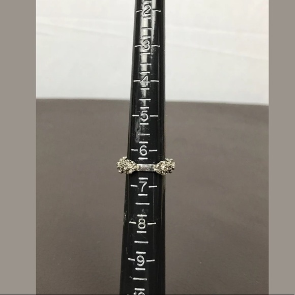 Silver Floral Eternity Ring Stamped Size 7. - Picture 7 of 7